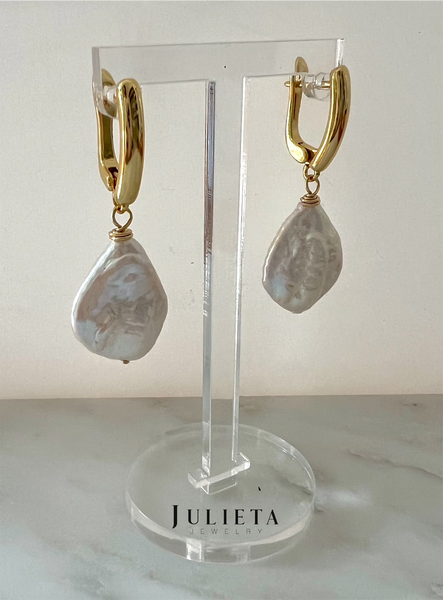 Aretes gancho delgado con perla cultivada