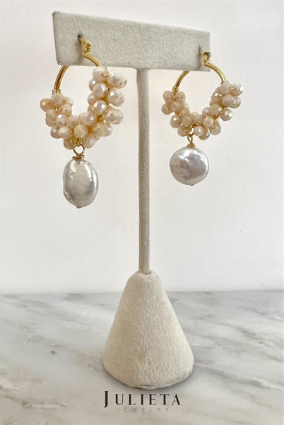 Arracadas grande de cristal color beige nacarado con perla cultivada