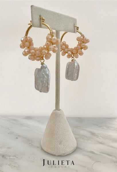 Arracadas grande de cristal color crema nacarado con perla cultivada